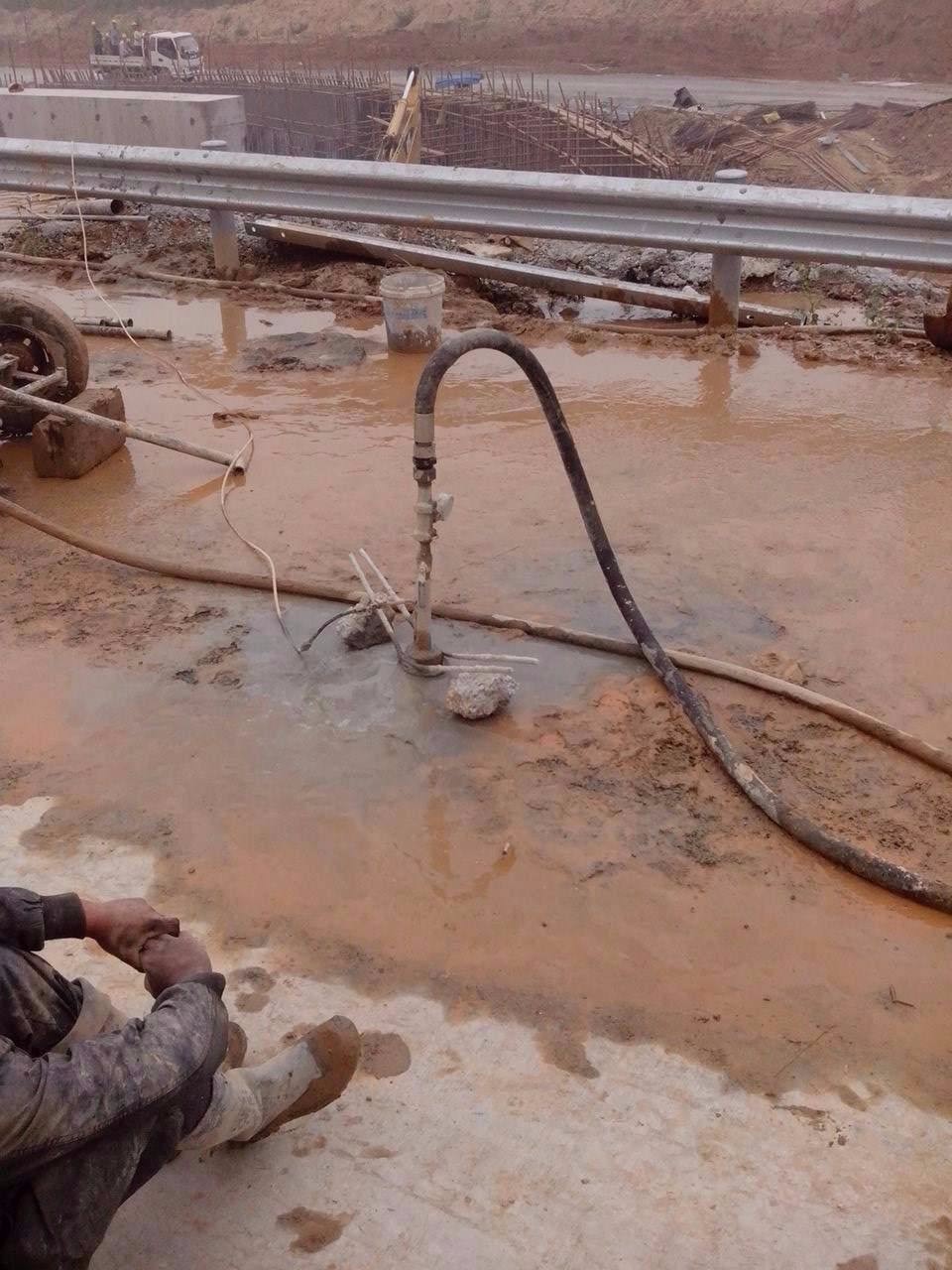 沅江路基压密注浆